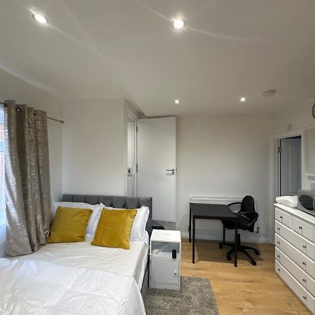 Keedonwood Road Bromley, Rooms With Free Wifi Luaran gambar