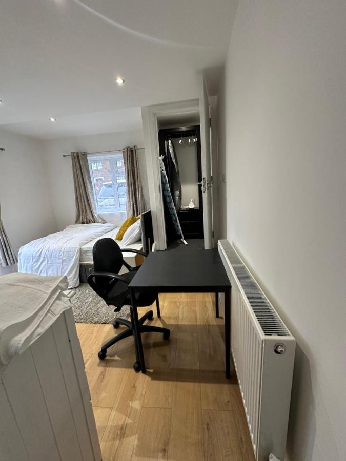 Keedonwood Road Bromley, Rooms With Free Wifi Luaran gambar